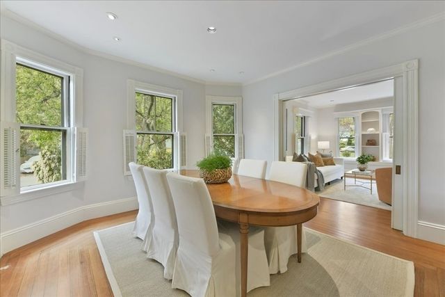 14 Locust Ave, Lexington, MA 02421