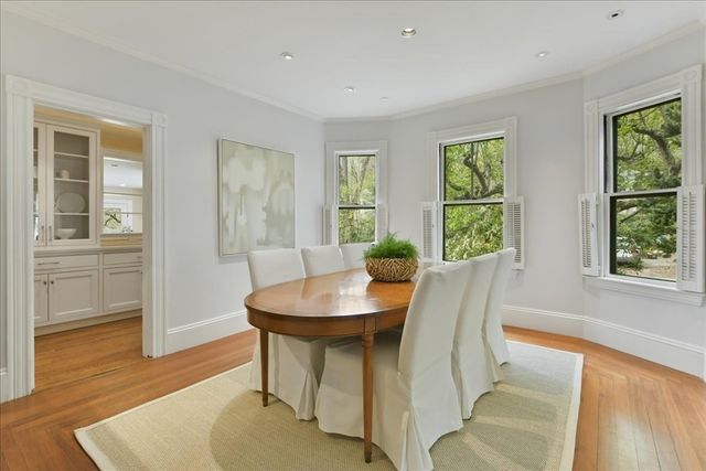 14 Locust Ave, Lexington, MA 02421