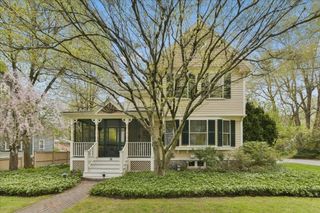 14 Locust Ave, Lexington, MA 02421