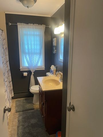 126 Warregan St, Chicopee, MA 01013