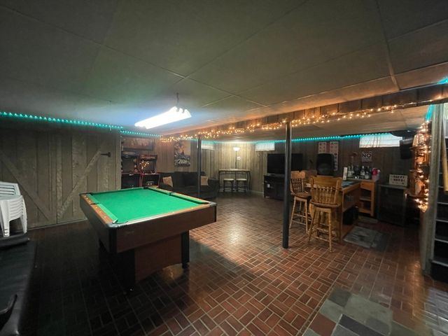 126 Warregan St, Chicopee, MA 01013