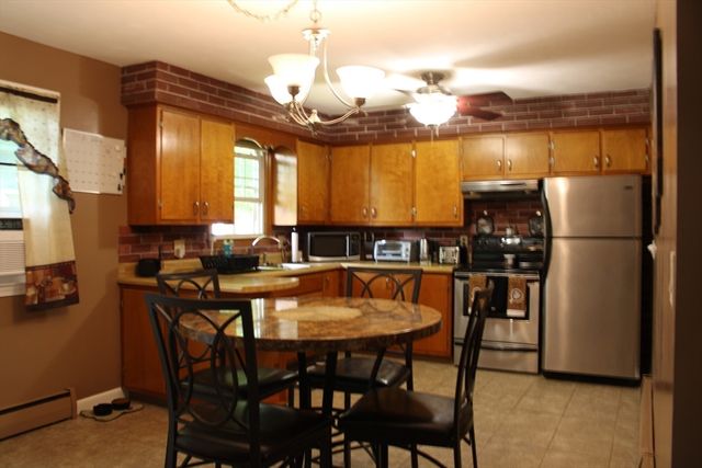 126 Warregan St, Chicopee, MA 01013