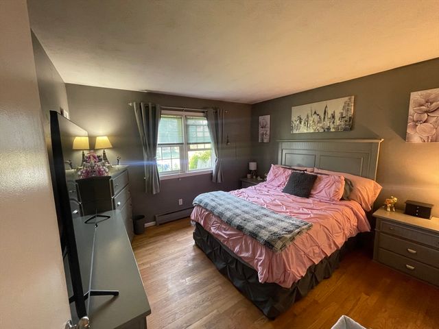126 Warregan St, Chicopee, MA 01013