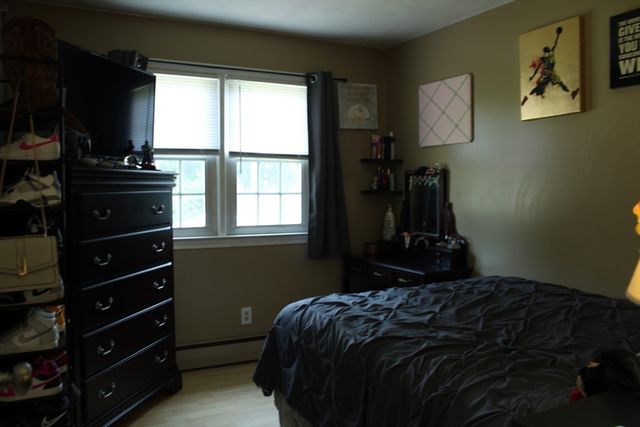 126 Warregan St, Chicopee, MA 01013