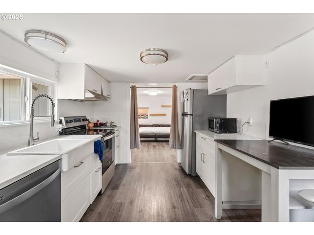 5506 Se NEHALEM St, Portland, OR 97206