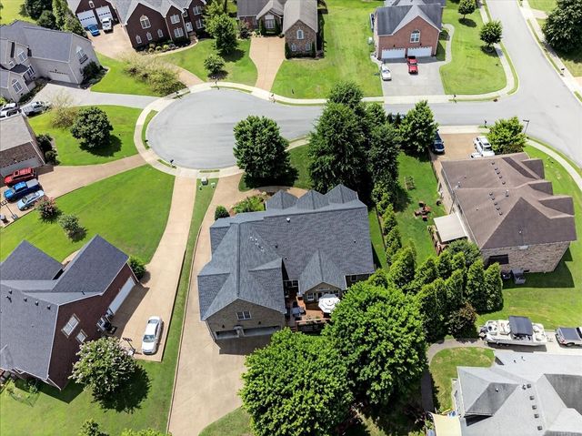 1003 Thistle Ct, Hendersonville, TN 37075