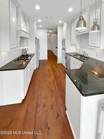 706 N Haven Place, Brandon, MS 39047