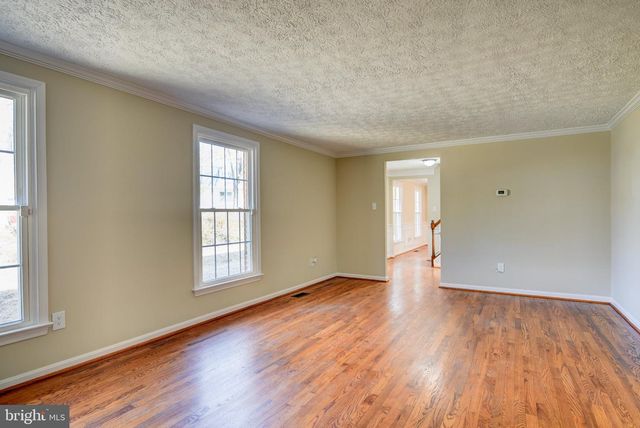 15900 FAIRWAY DR, Dumfries, VA 22025
