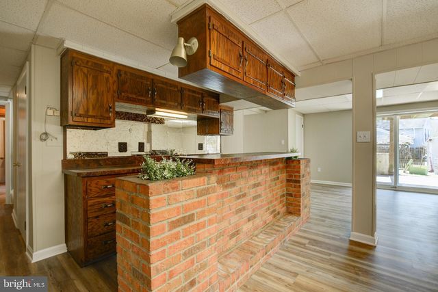15900 FAIRWAY DR, Dumfries, VA 22025