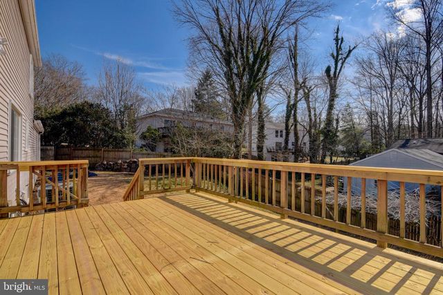 15900 FAIRWAY DR, Dumfries, VA 22025