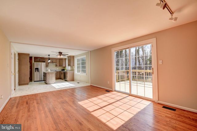 15900 FAIRWAY DR, Dumfries, VA 22025