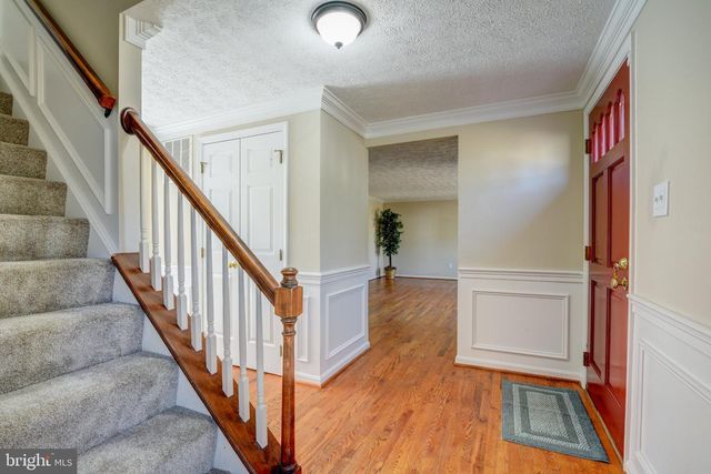 15900 FAIRWAY DR, Dumfries, VA 22025