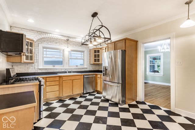 4369 Central Avenue, Indianapolis, IN 46205