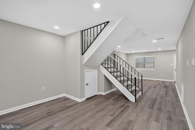 2006 HEADLANDS CIR, Reston, VA 20191
