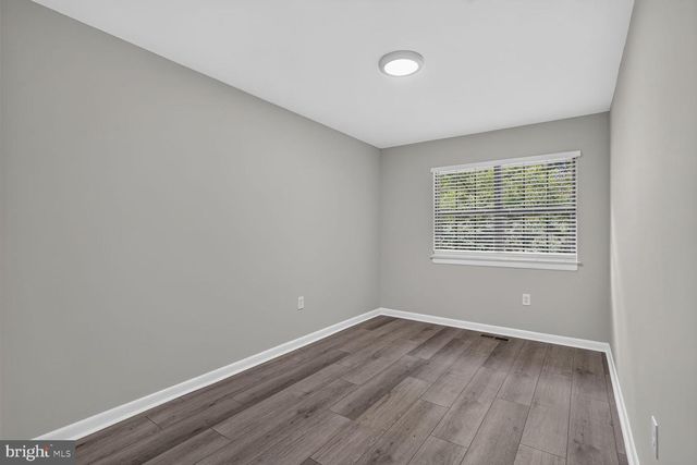 2006 HEADLANDS CIR, Reston, VA 20191