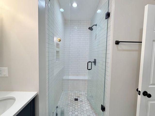 4908 N Rockwell Street 2, Chicago, IL 60625