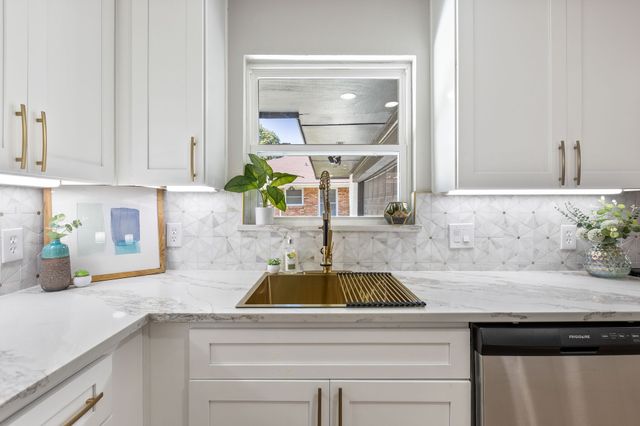 811 Tarryall Drive, Dallas, TX 75224