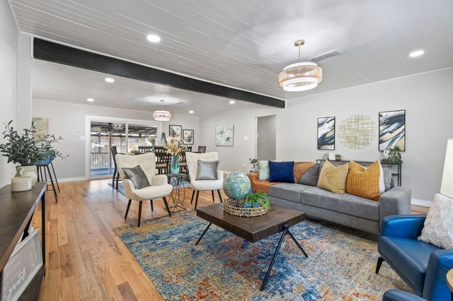 811 Tarryall Drive, Dallas, TX 75224