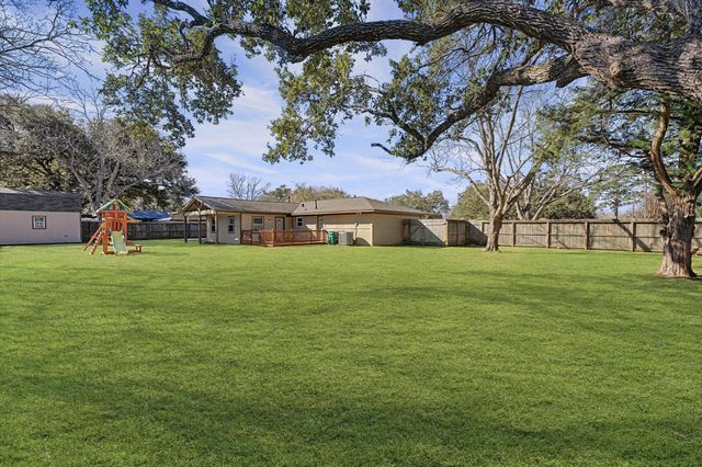 3812 Hardin Road, Baytown, TX 77521