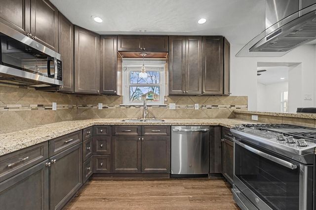 3812 Hardin Road, Baytown, TX 77521