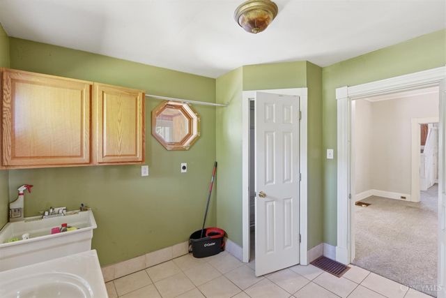 103 W Sharon Road, Glendale, OH 45246