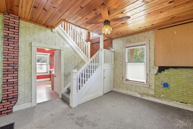 103 W Sharon Road, Glendale, OH 45246