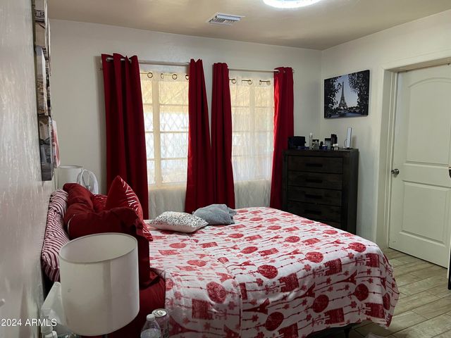 1517 E 9th Street, Douglas, AZ 85607