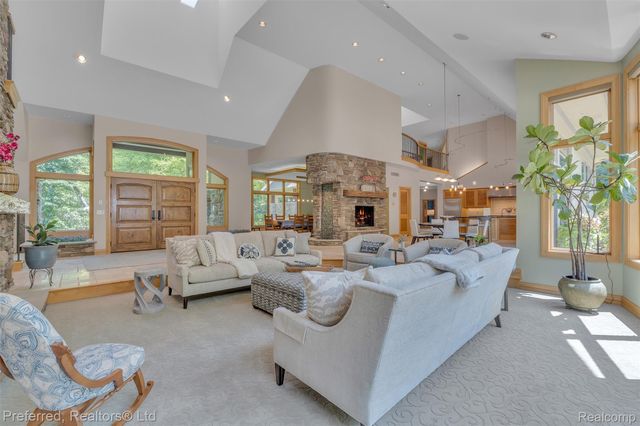 12196 Woodline Drive, Tyrone Township, MI 48430