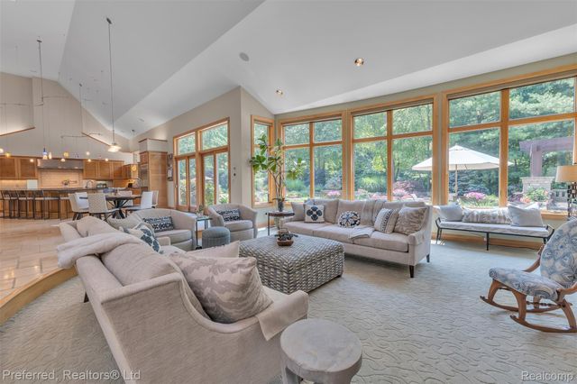 12196 Woodline Drive, Tyrone Township, MI 48430