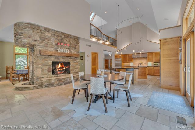 12196 Woodline Drive, Tyrone Township, MI 48430