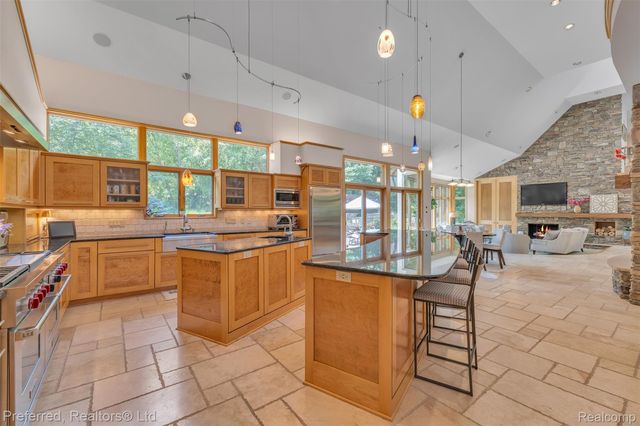 12196 Woodline Drive, Tyrone Township, MI 48430