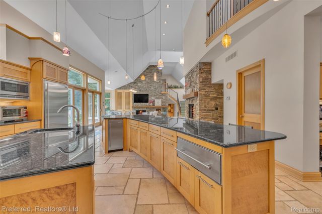 12196 Woodline Drive, Tyrone Township, MI 48430