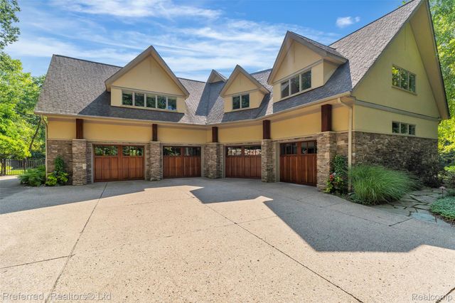 12196 Woodline Drive, Tyrone Township, MI 48430