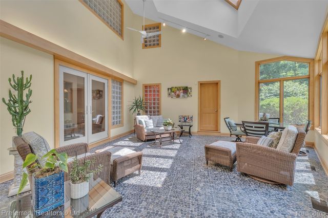 12196 Woodline Drive, Tyrone Township, MI 48430