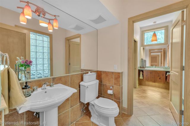 12196 Woodline Drive, Tyrone Township, MI 48430