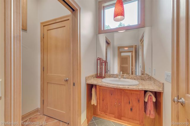 12196 Woodline Drive, Tyrone Township, MI 48430