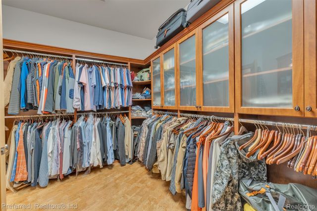 12196 Woodline Drive, Tyrone Township, MI 48430