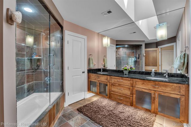 12196 Woodline Drive, Tyrone Township, MI 48430