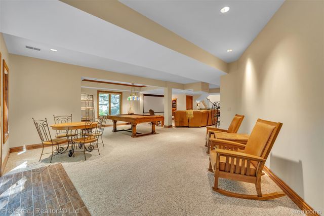 12196 Woodline Drive, Tyrone Township, MI 48430