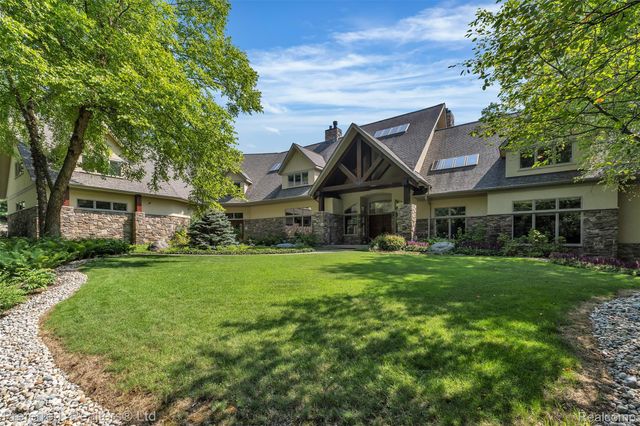 12196 Woodline Drive, Tyrone Township, MI 48430