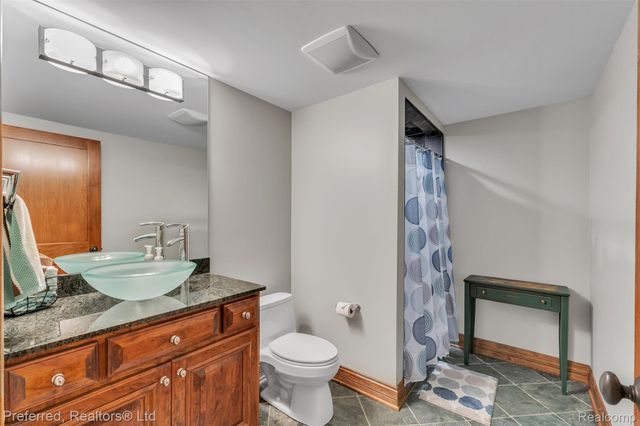 12196 Woodline Drive, Tyrone Township, MI 48430