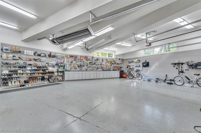 12196 Woodline Drive, Tyrone Township, MI 48430