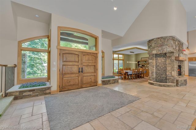 12196 Woodline Drive, Tyrone Township, MI 48430