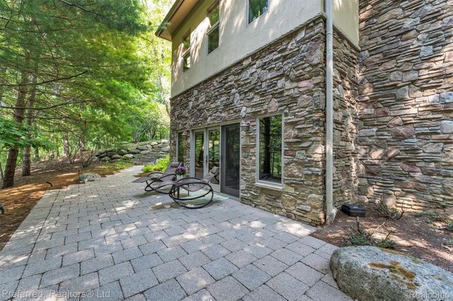 12196 Woodline Drive, Tyrone Township, MI 48430