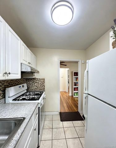 69-12 138th Street B, Flushing, NY 11367