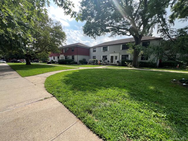 69-12 138th Street B, Flushing, NY 11367