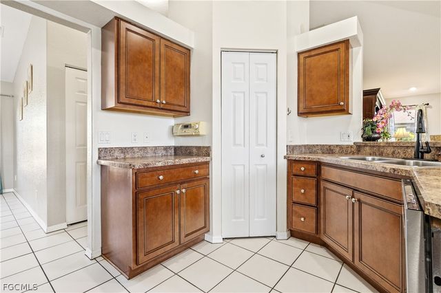 514 SE 20th ST, Cape Coral, FL 33990