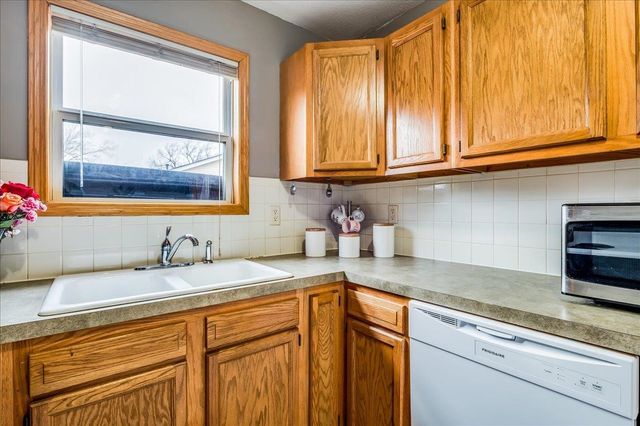 205 W Meadowlark, Derby, KS 67037