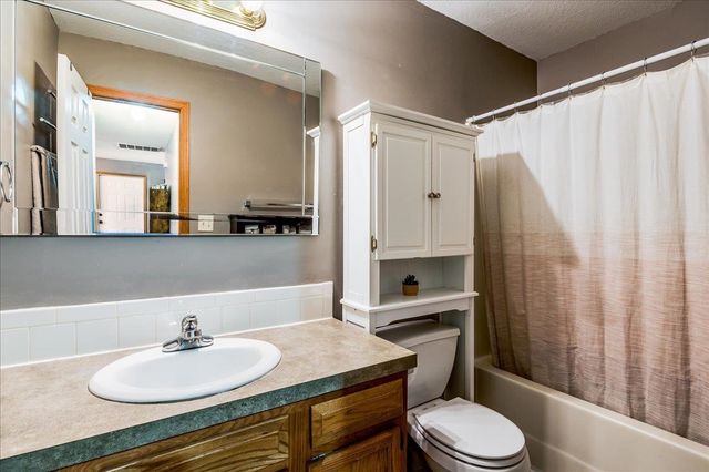 205 W Meadowlark, Derby, KS 67037