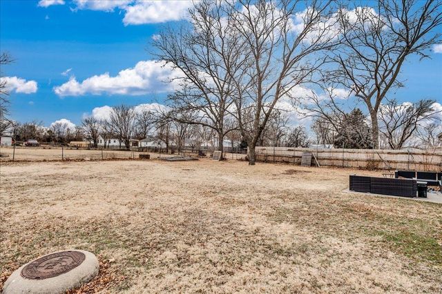 205 W Meadowlark, Derby, KS 67037